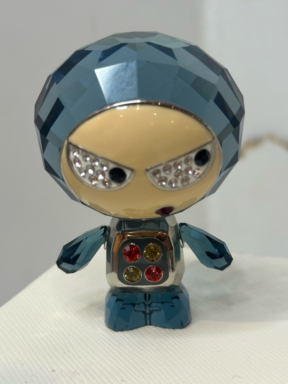Swarovski crystal Lovlots Eliot Montana Crystal Figurine 1143472 Authentic mint